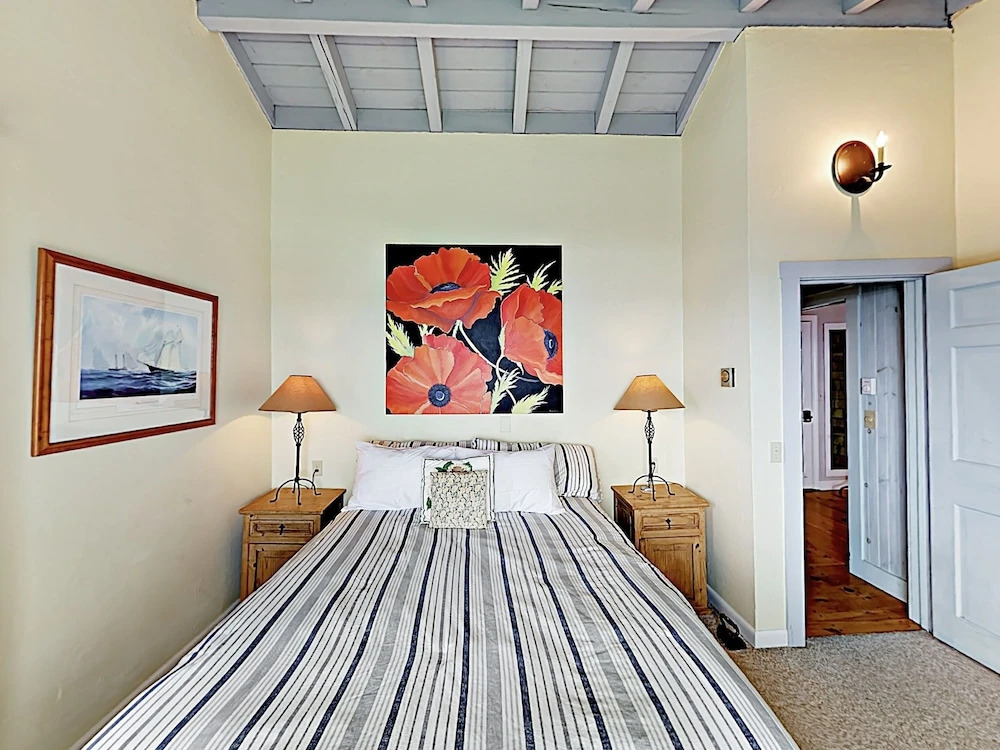 47 South Beach Rd Home