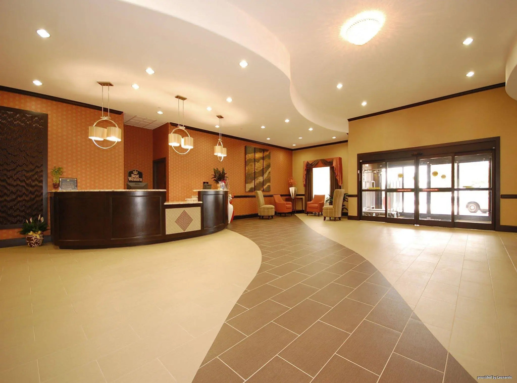 Best Western Plus Texoma Hotel & Suites