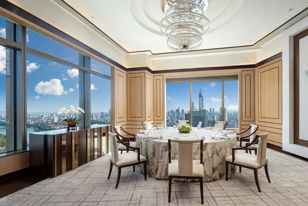 Atour Hotel Nanjing Xinjiekou Deji Plaza