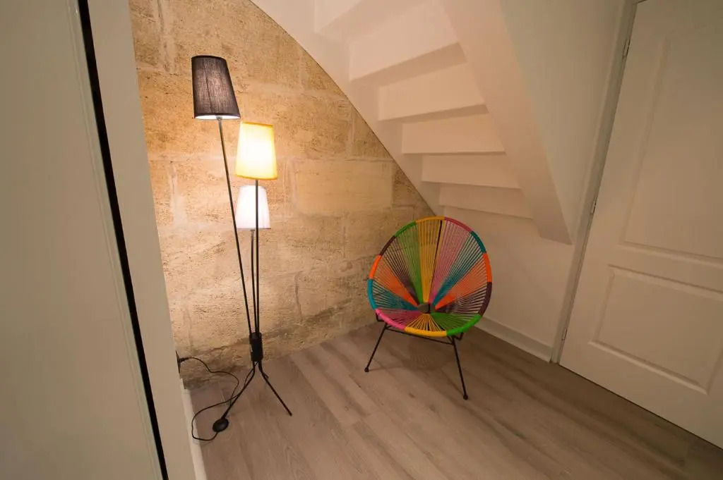 Design Smart Flat Bordeaux