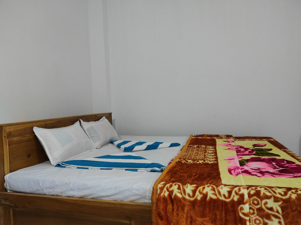 Homocation River Rock Tourist Lodge