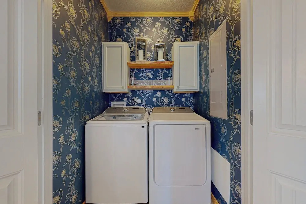 Steps to Beach: Pet-friendly Crystal Beach Home