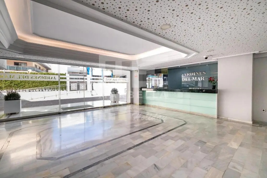 751, Renovated 1 Bedroom Apartment, Second Line Of The Beach, Wifi, Parking