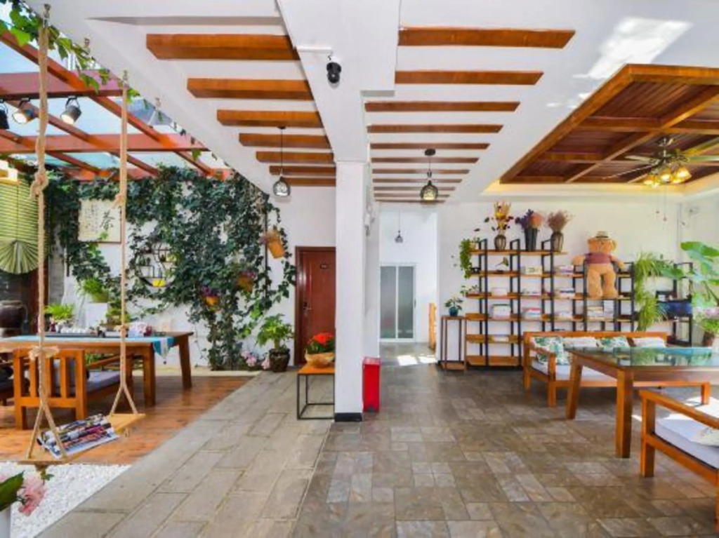 Xinan Minzu Inn