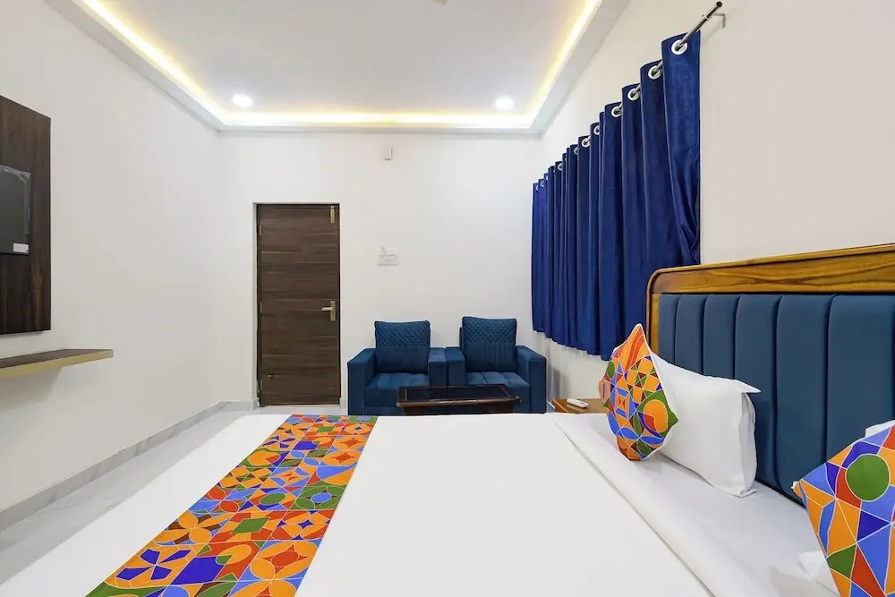 Fabhotel Rr Living Grand