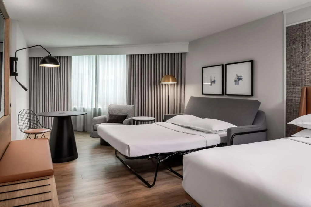 Sheraton Gateway Hotel in Toronto International Airport