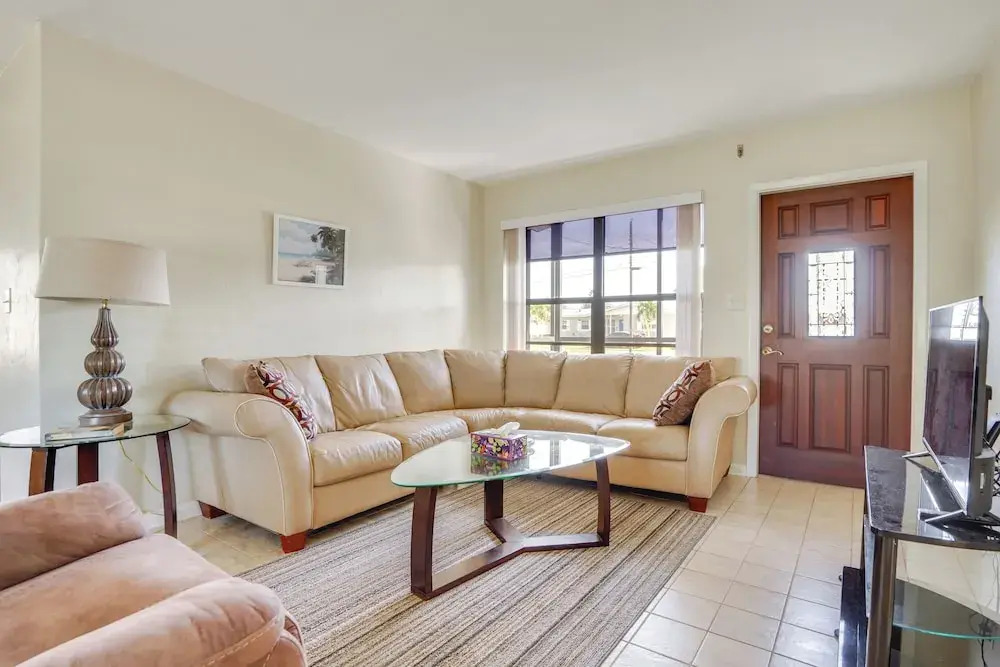 Waterfront Gulf Access Beach House w Lainai