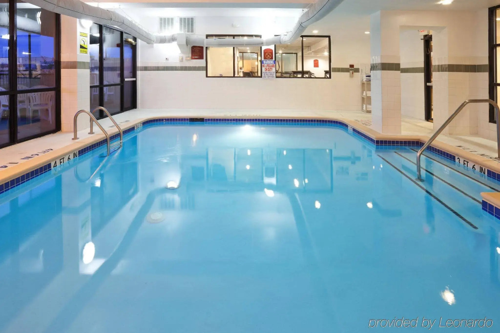 Holiday Inn Express Hotel and Suites Mesquite by IHG