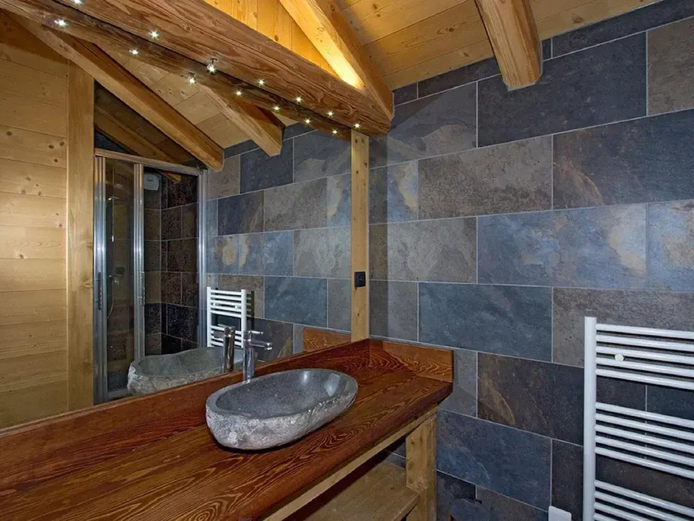 Chalet in Les Deux Alpes With Heated Pool