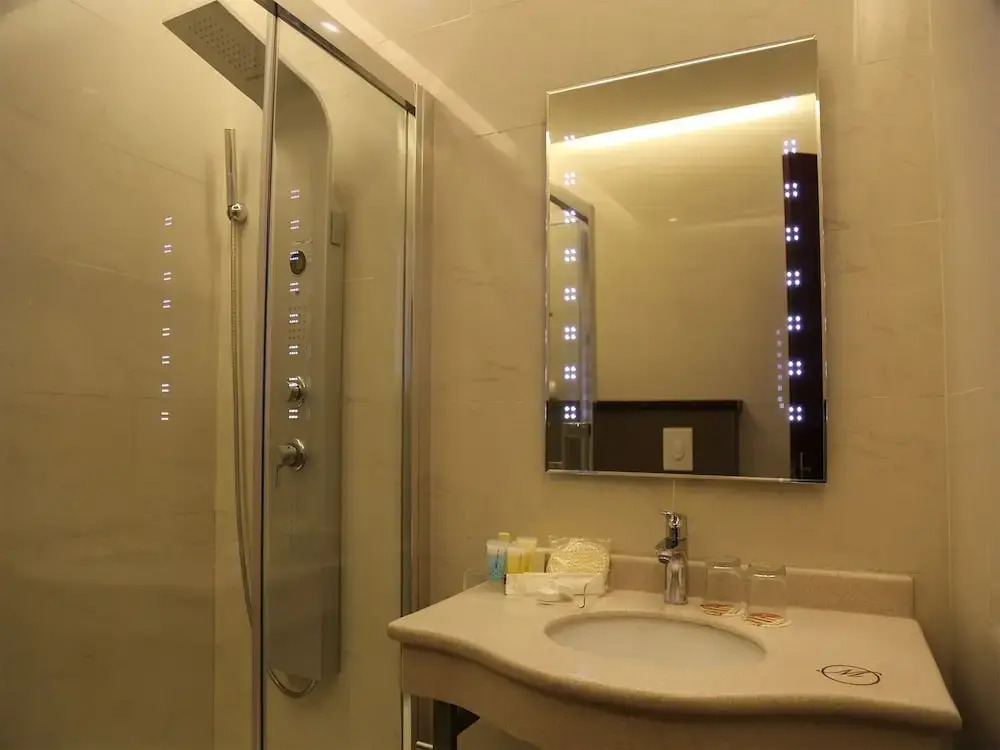 Serenada Golden Palace - Boutique Hotel