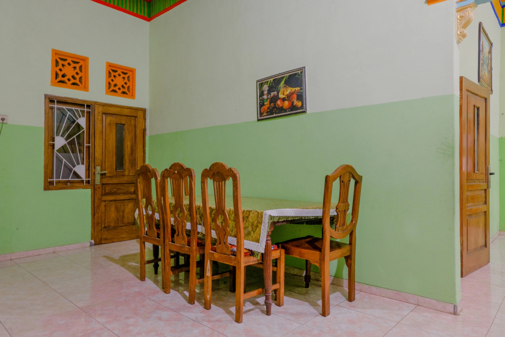 OYO 1689 Sumber Urip Family Homestay Syariah
