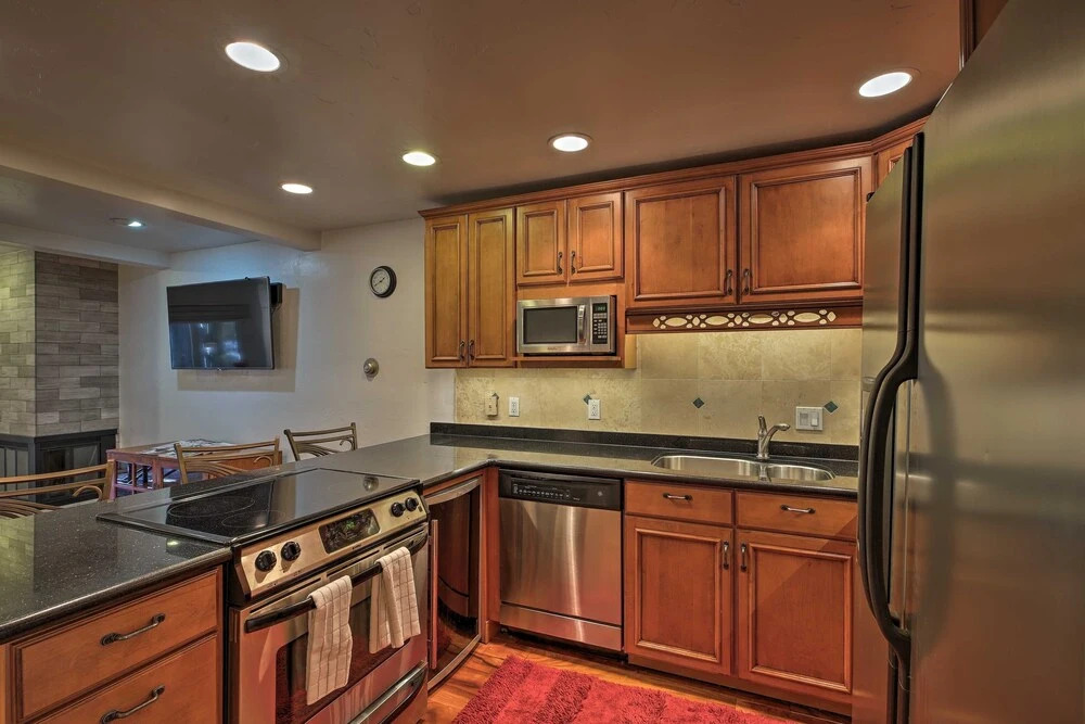 Charming Aspen Retreat - Bus To Ski Areas 2 Bedroom Condo by RedAwning