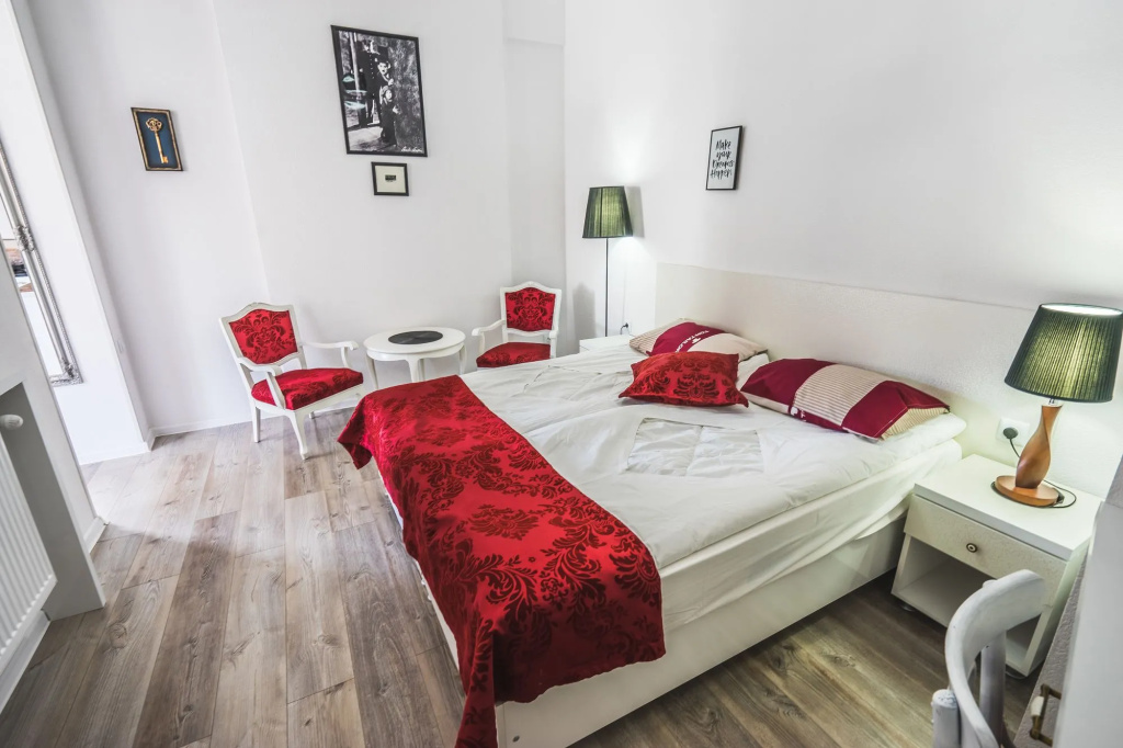 Silver Hotel