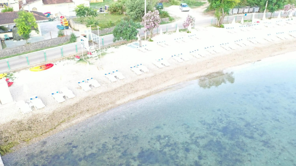 Beachfront House Jovan