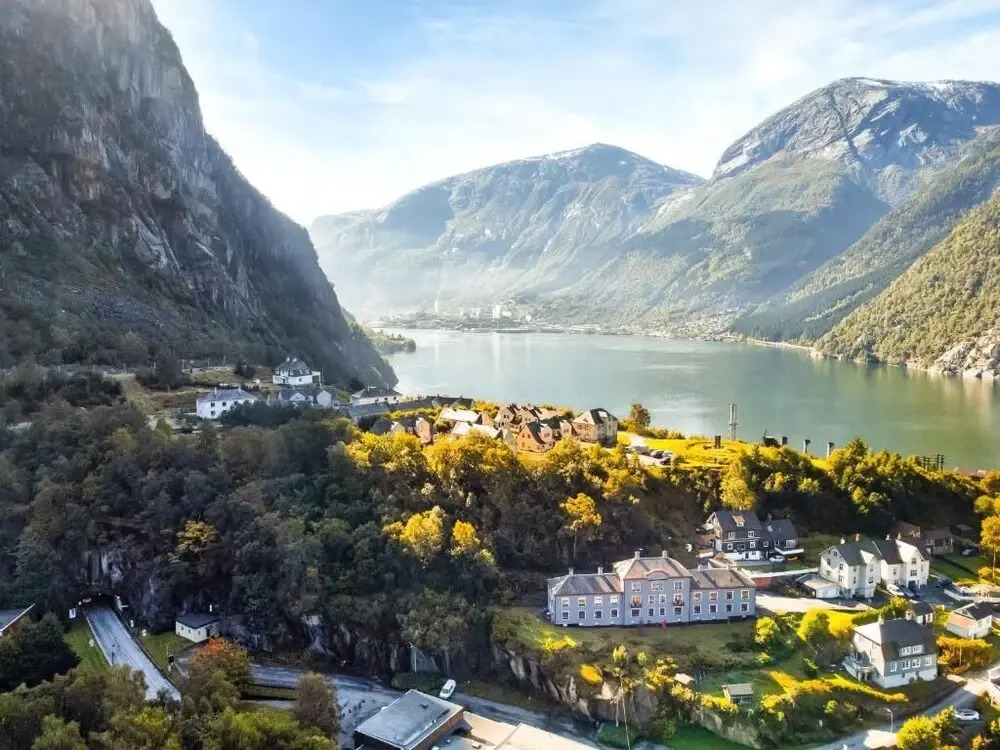 Trolltunga Hostel