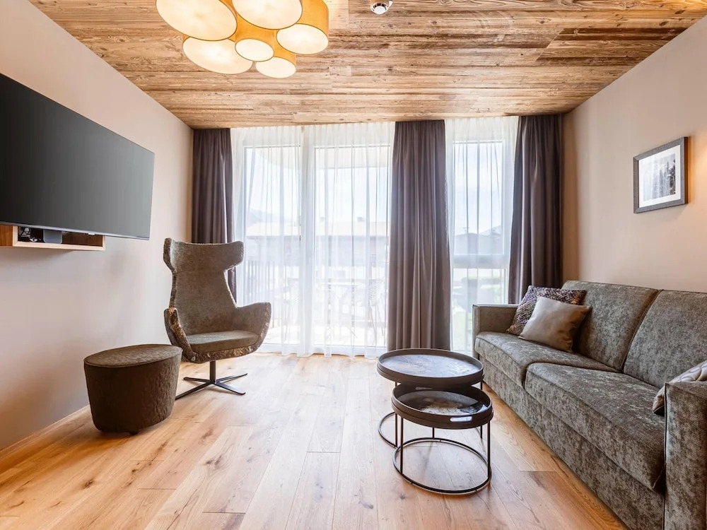Modern Holiday Apartment With 2 Bedrooms in Fugen