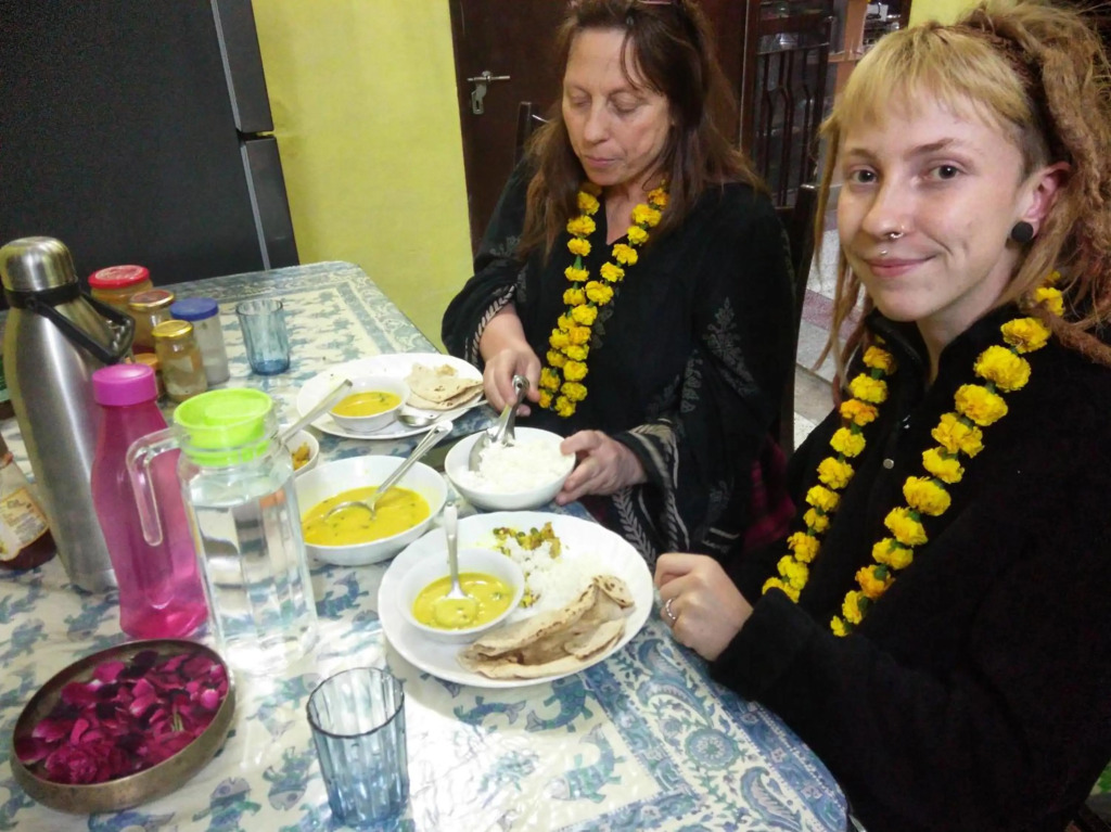 Nadya Homestay For Female & family