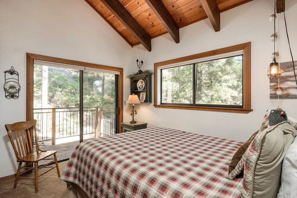New Listing! Luxe W/ Private Master Suite 4 Bedroom Home
