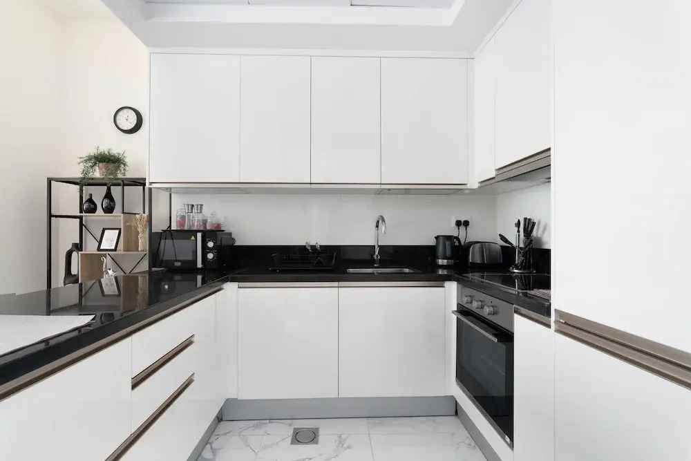 SuperHost - Stunning Canal and City Views From This Condo