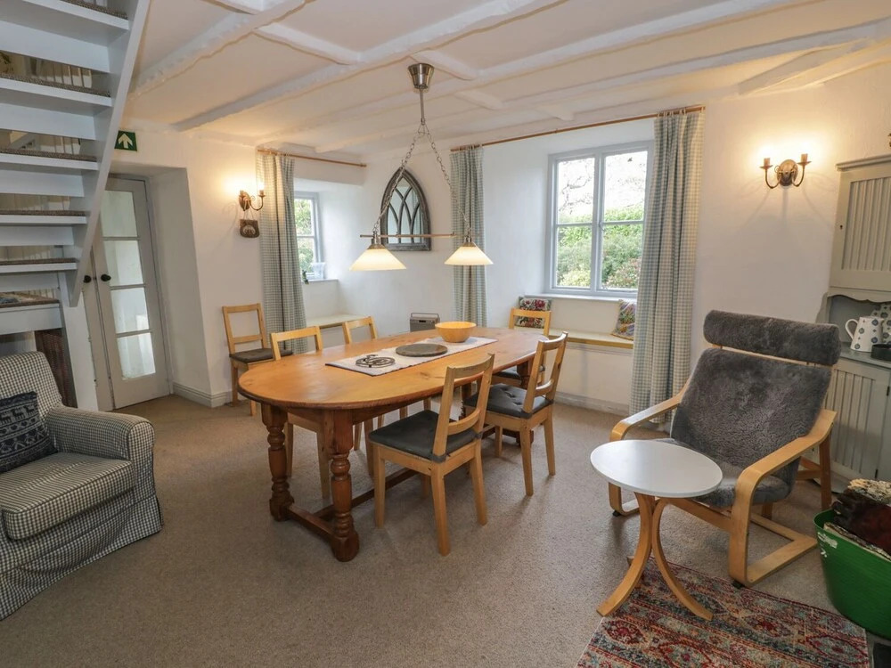 South Lodge