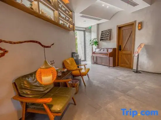 Zunyang Hidden House Garden Homestay (Suning Plaza Branch)