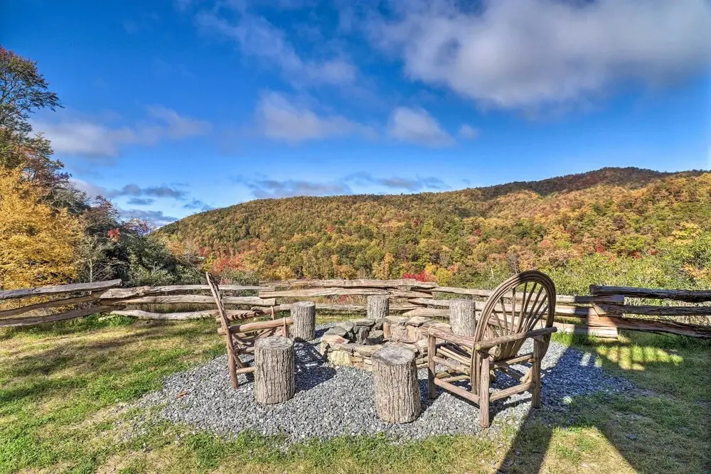 Hilltop Cabin on 5 Acres w/ Hot Tub & Waterfall!