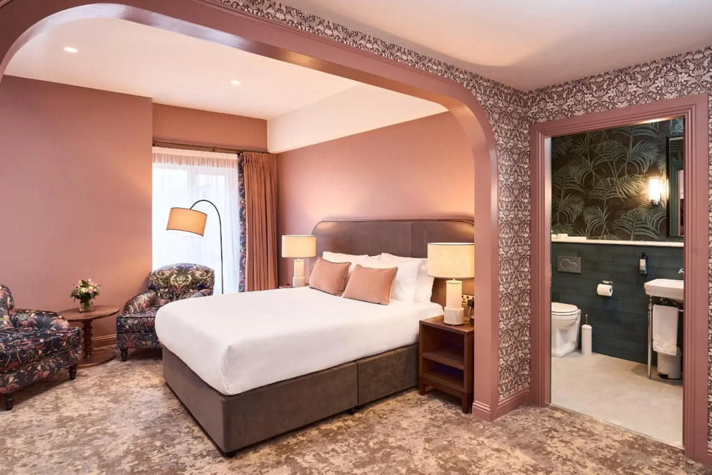 The House Hotel