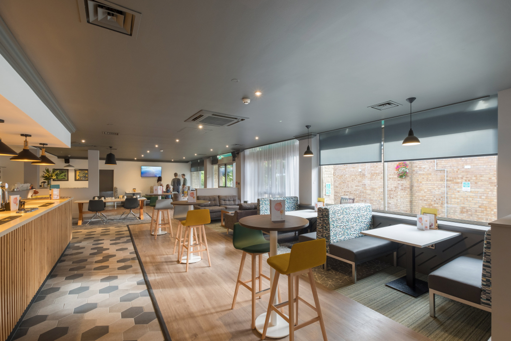 Holiday Inn Swindon by IHG