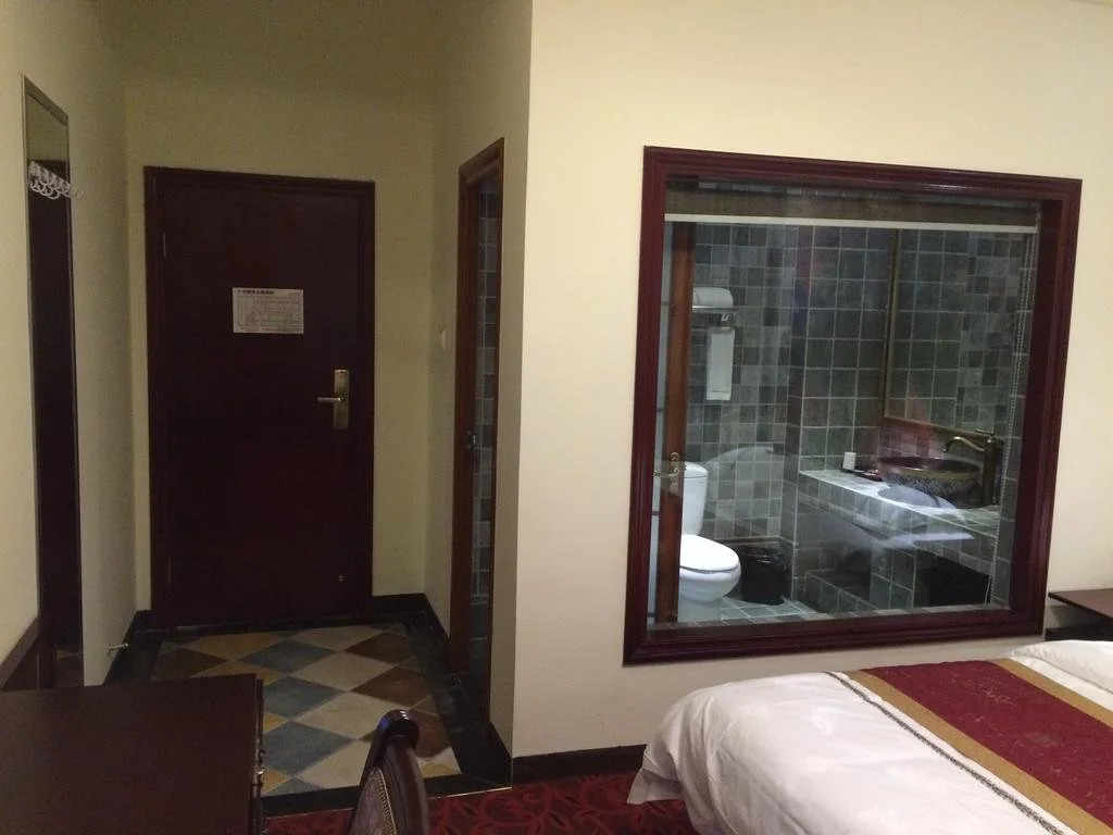 Luzhou Ba Li Nuo Theme Hotel