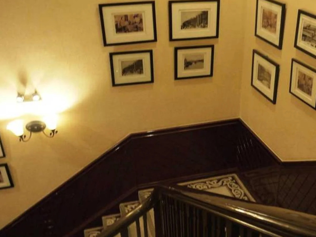 Mansion Hotel