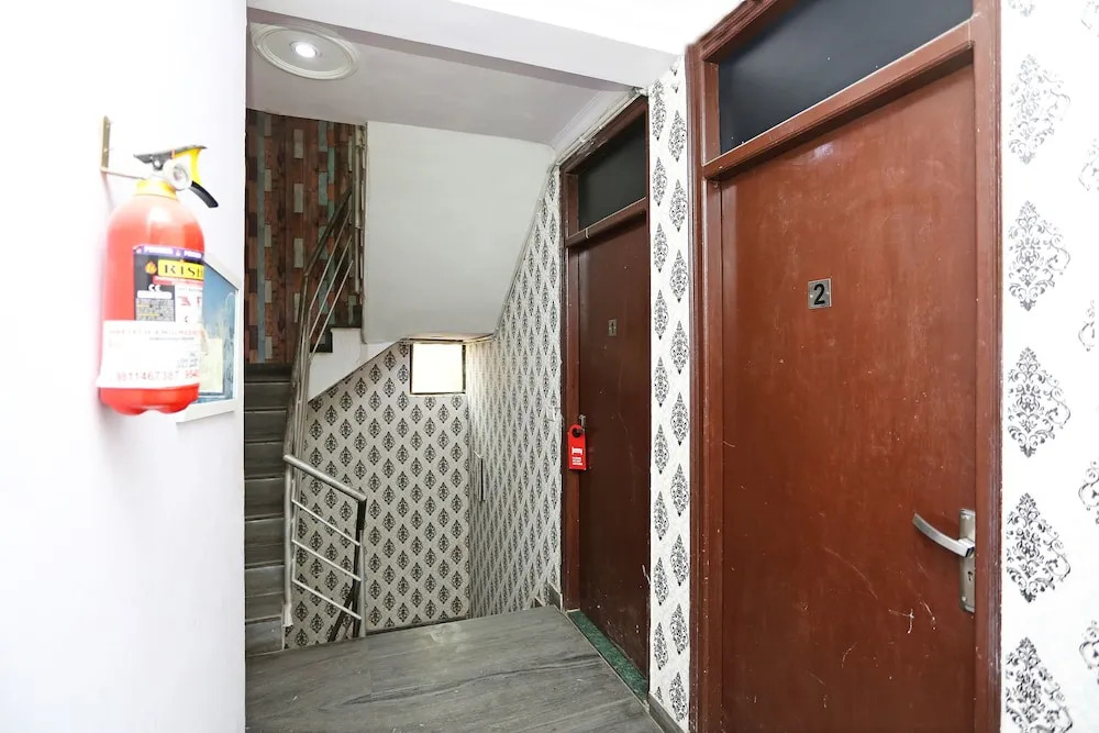 OYO 8969 Hotel Eagle Eye
