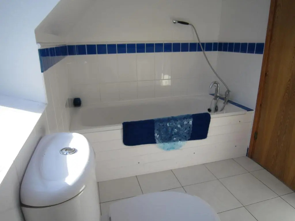 Old Ningwood Station Bed & Breakfast, Ningwood, Isle of Wight PO41 0TG