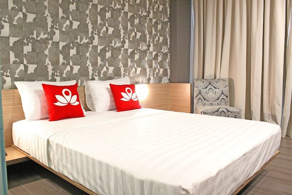 ZEN Premium Sampoerna Strategic Square