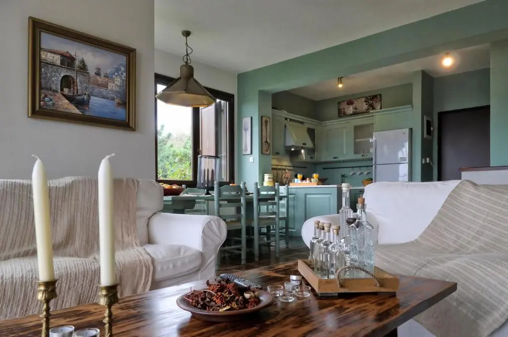 Centaur Suites & Maisonettes
