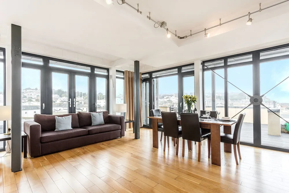 Riviera Apartments - Five Stylish Penthouse Apartments with Unrivalled Sea Views of Teignmouth, Shaldon, The Jurassic Coastline & The Teign Estuary