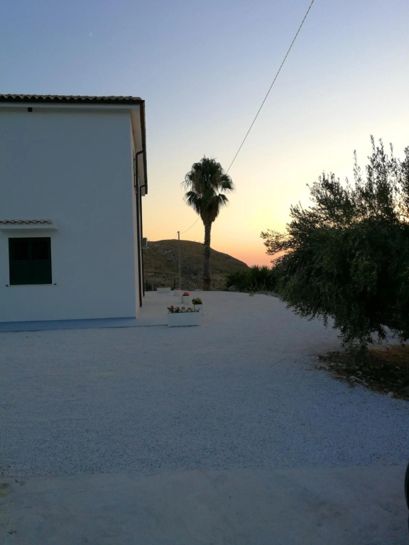 One bedroom appartement with sea view and furnished garden at Montallegro 2 km away from the beach