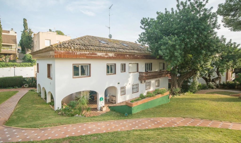 Bfa 1 - Casa Con Piscina, Pista De Tenis, Jardin,