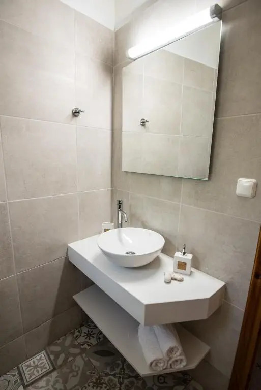 Aloni Studios & Apartments