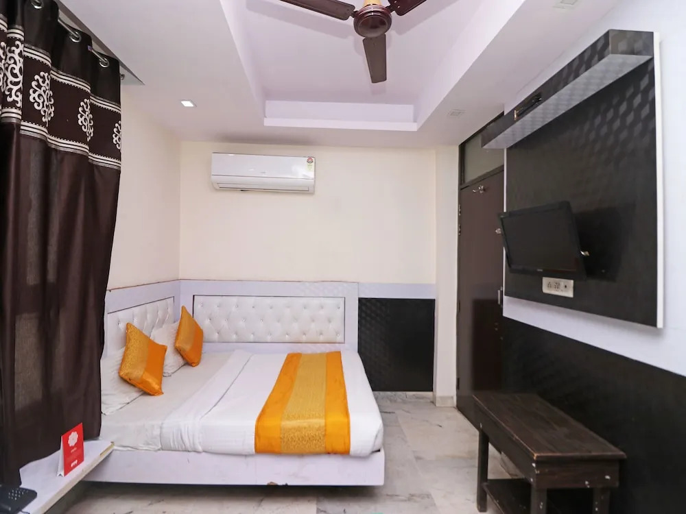 OYO 12739 Mahesh Inn