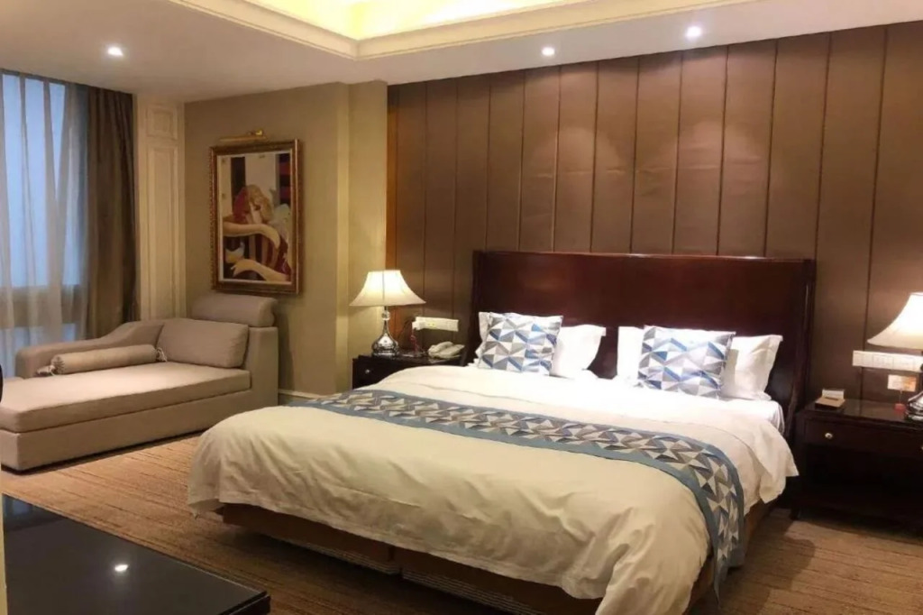 Zhongsu Shipu Hotel