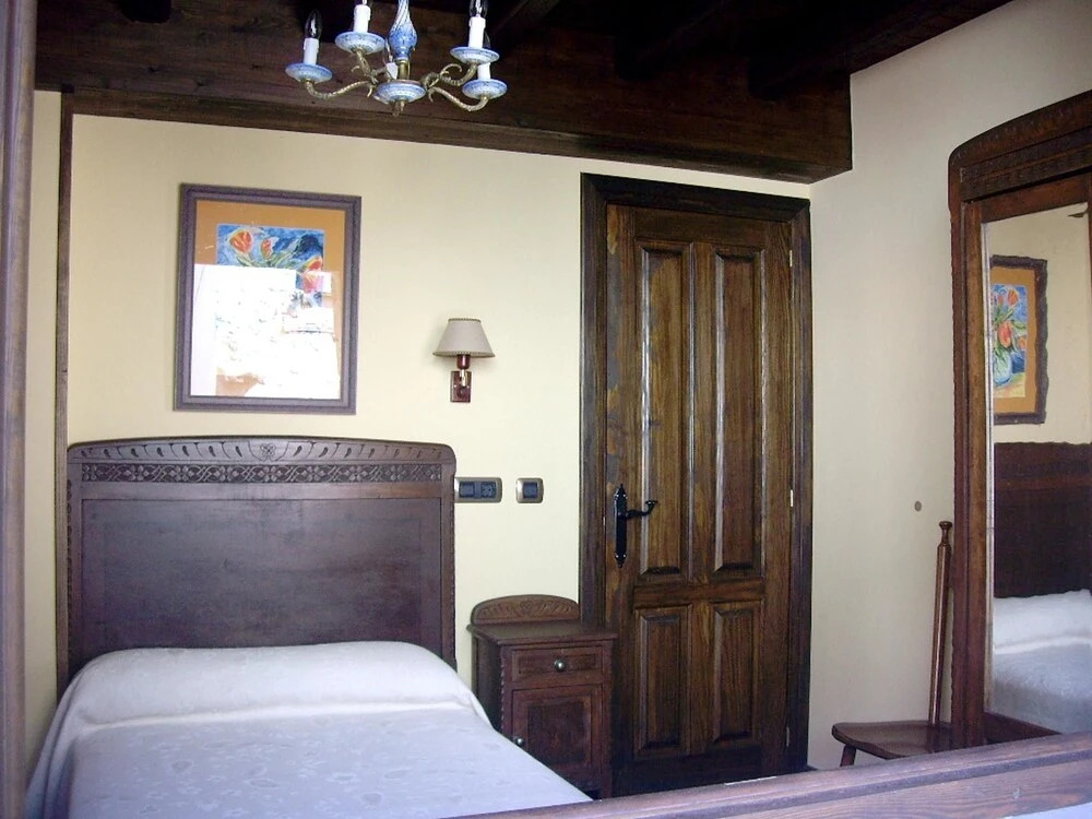 House With 4 Bedrooms in Villamorey, With Wonderful Mountain View, Fur