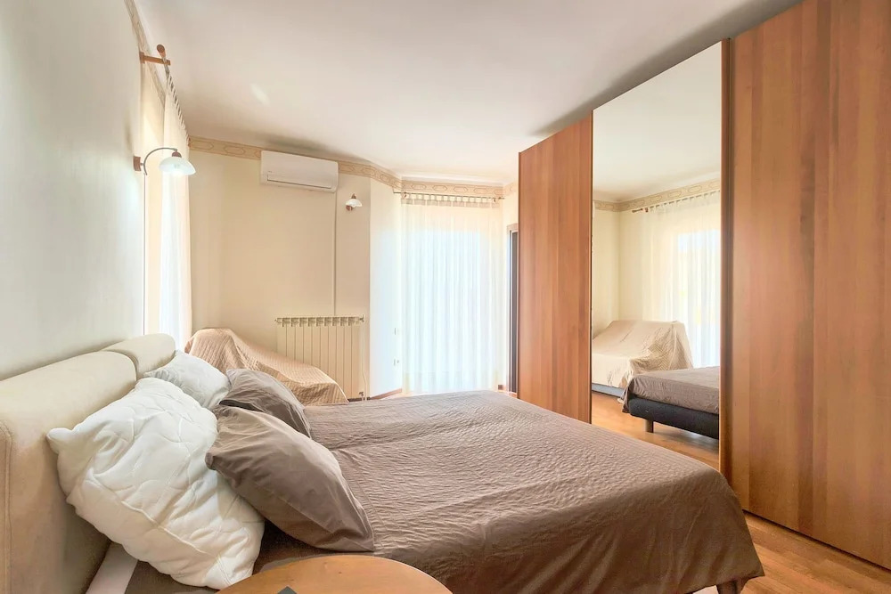 Apartment 1564