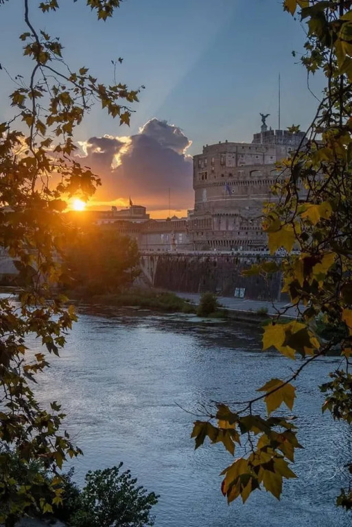 Apartment Near the Colosseum, With Metro Line A a 2 Minutes Walk Away