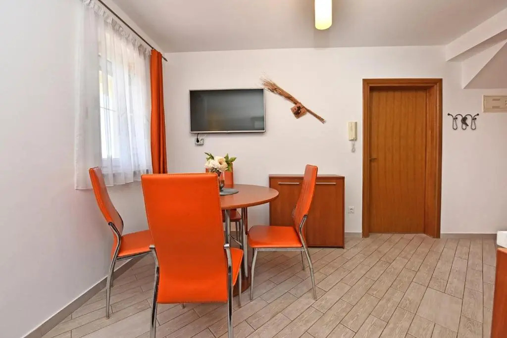 Apartments house Tomic for max 22 persons Maj Poreč