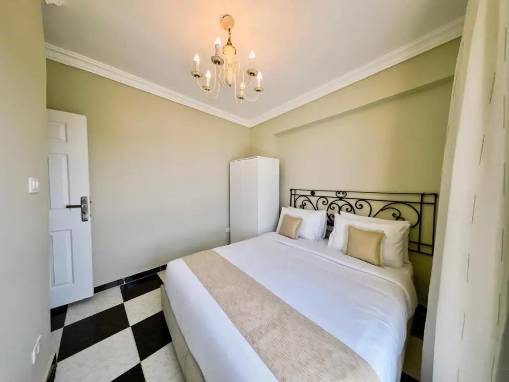 Downtown Sea View Suites
