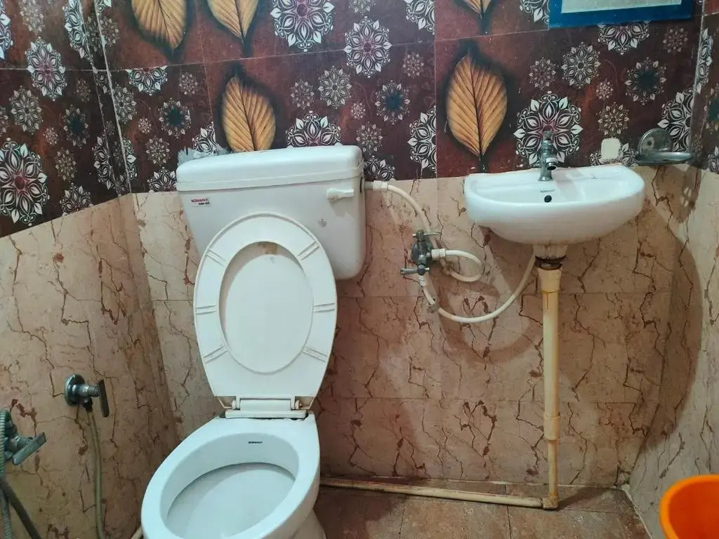 Shri Hari Residency by OYO Rooms
