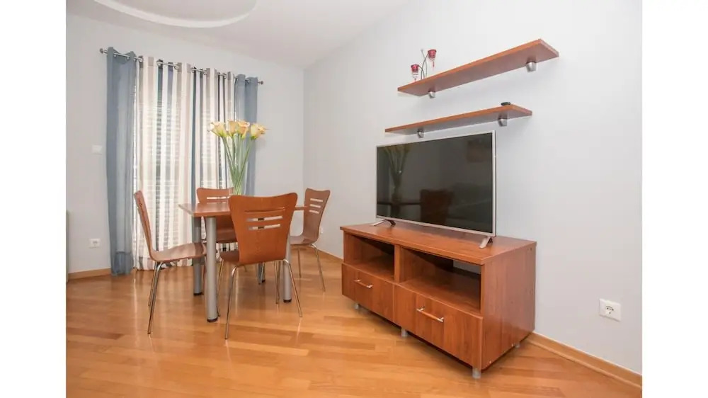 Brkić Apartments with Private Parking