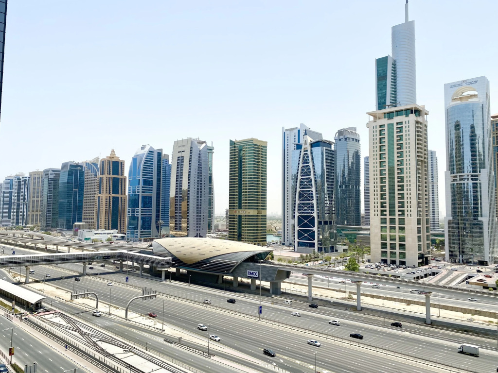 Close to Beach Near Metro 1 BR Dubai Marina Apartments