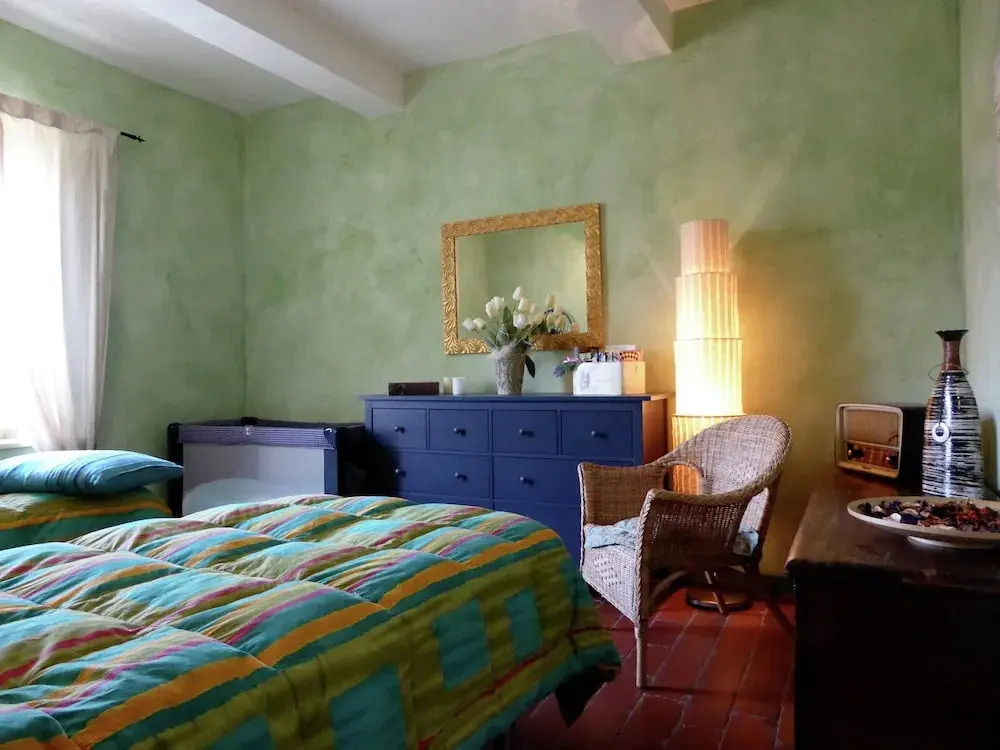 Tranquil Villa in San Romano di Garfagnana with Hot Tub