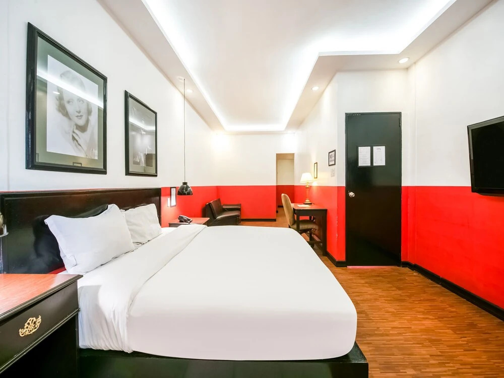 OYO 768 Morning Star Hotel